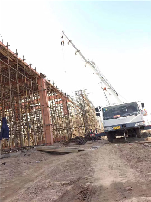 鸡东县25 吨、50 吨吊车怎么选？多大重量 / 半径适合对应车型？